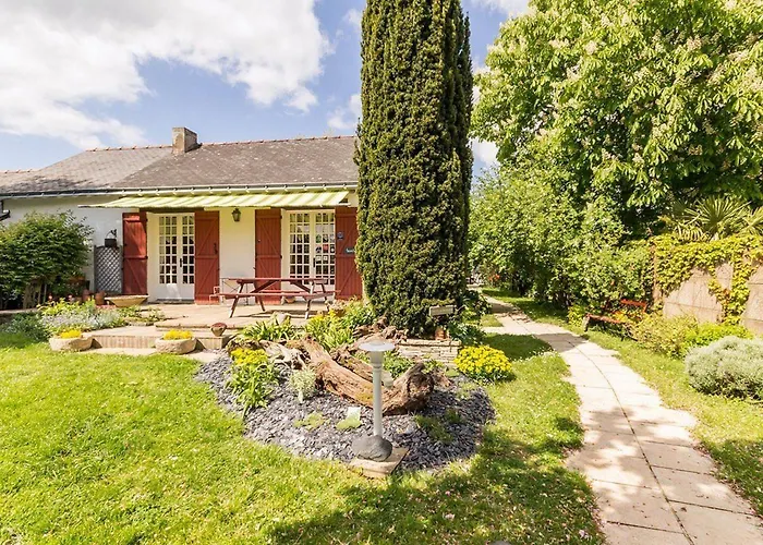 Vakantiehuis Renove Calme Avec Jardin Fleuri, A Proximite Du Canal De Nantes A Brest Et De La Foret Du Gavre - Fr-1-306-1007